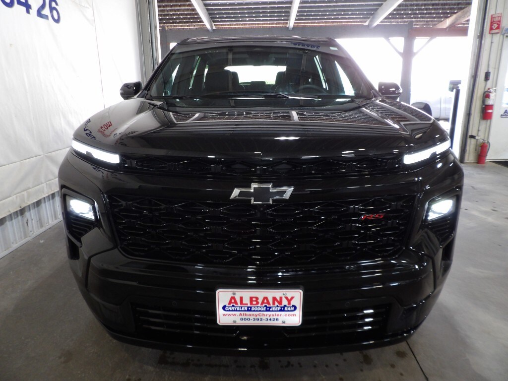 2024 Chevrolet Traverse RS photo 2