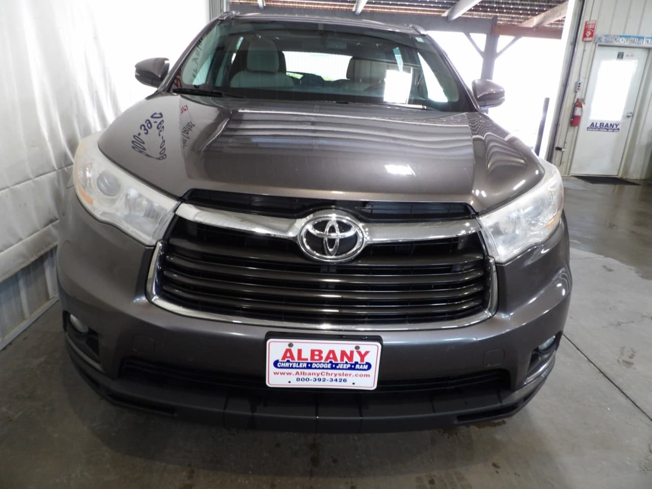 Used 2014 Toyota Highlander XLE with VIN 5TDJKRFH7ES006009 for sale in Albany, Minnesota