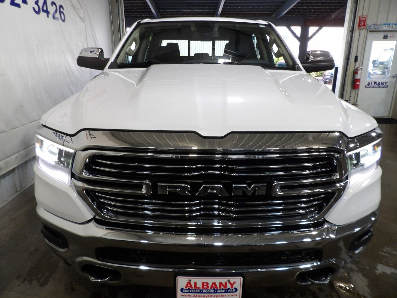 2019 Ram 1500 Laramie photo 2