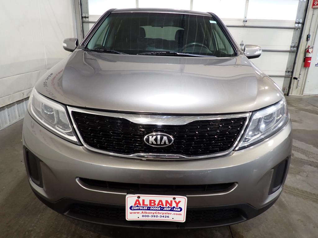 Used 2015 Kia Sorento LX with VIN 5XYKTCA64FG583051 for sale in Albany, Minnesota