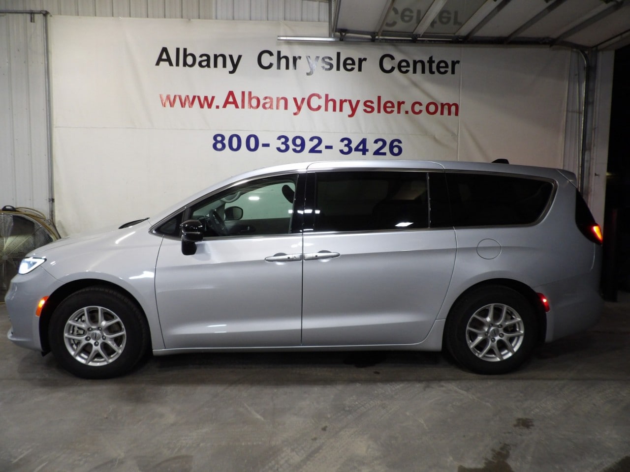 2024 Chrysler Pacifica Touring L