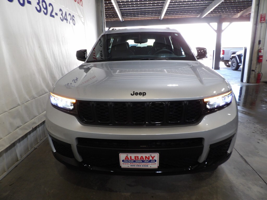 Used 2023 Jeep Grand Cherokee L Altitude with VIN 1C4RJKAG6P8854837 for sale in Albany, Minnesota