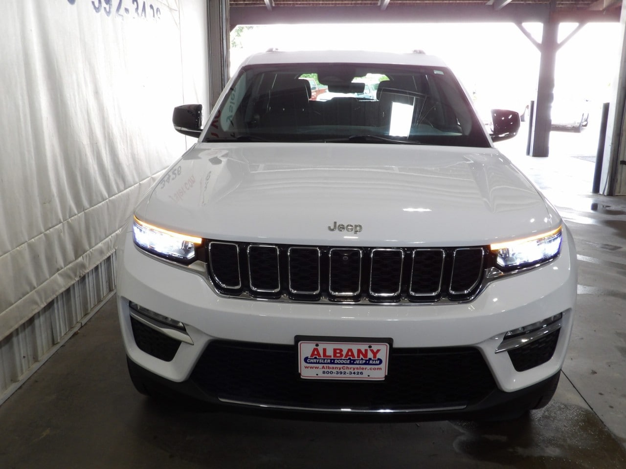 Used 2023 Jeep Grand Cherokee Limited with VIN 1C4RJHBG4PC528954 for sale in Albany, Minnesota