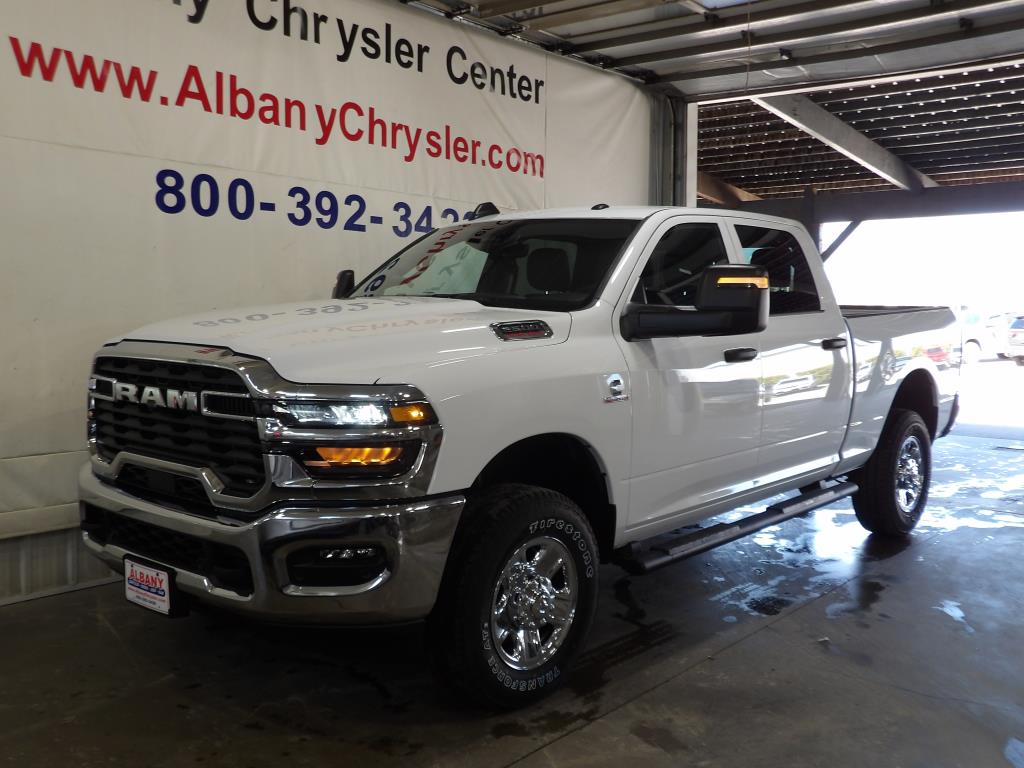 2025 Ram 2500 Tradesman photo 3