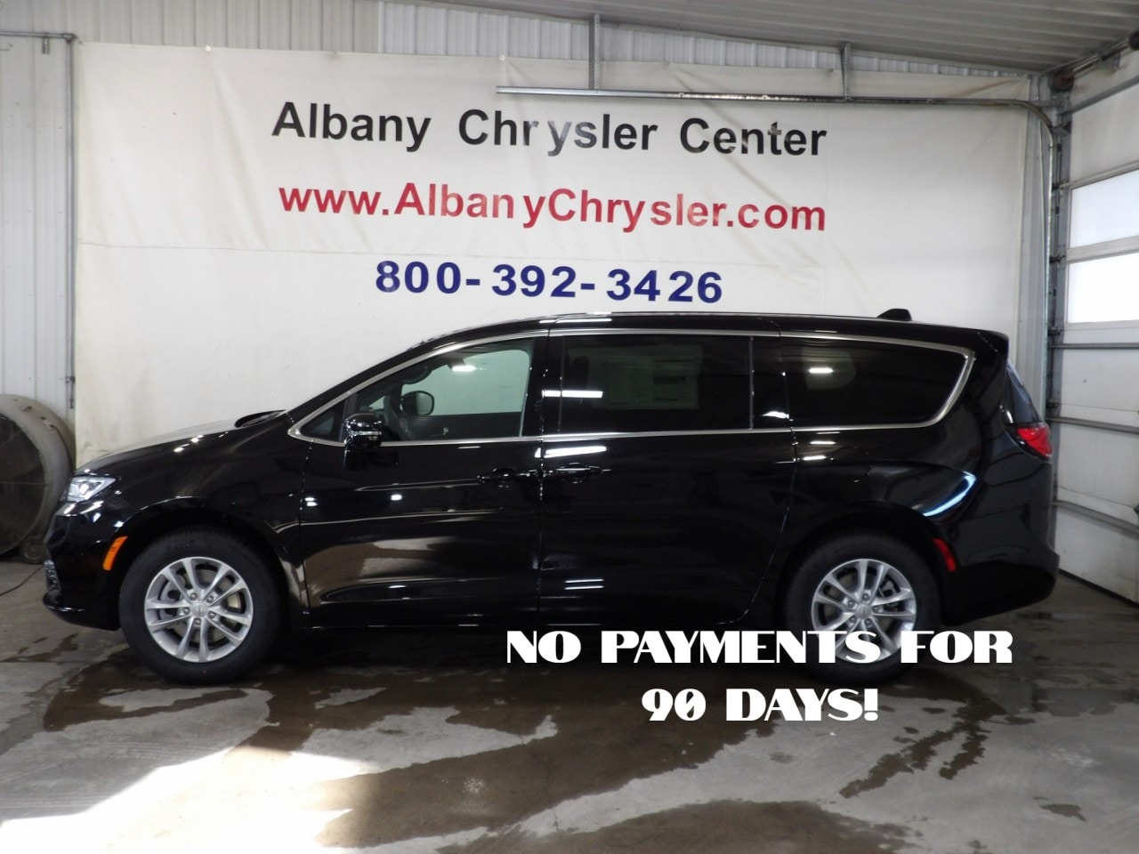 2026 Chrysler Pacifica Select AWD's photo