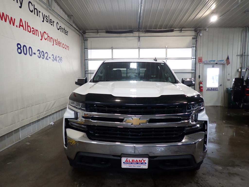 Used 2020 Chevrolet Silverado 1500 LT with VIN 3GCUYDED5LG149369 for sale in Albany, Minnesota