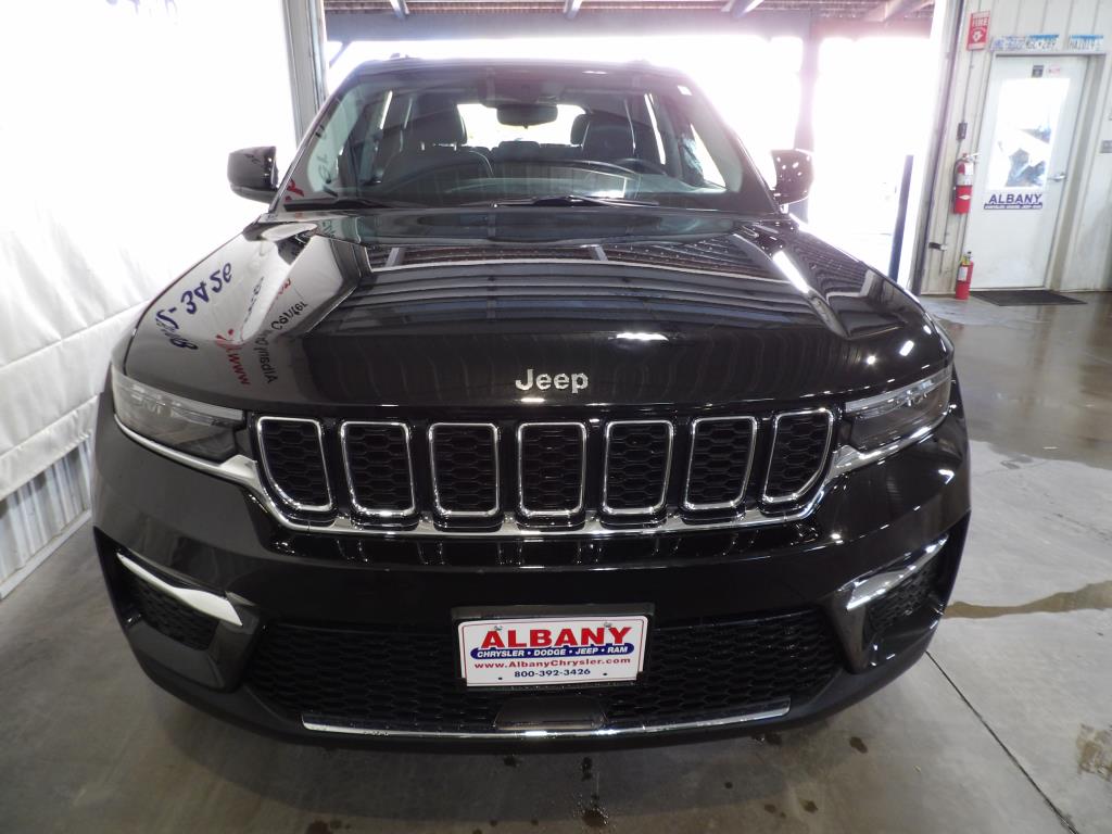 Certified 2022 Jeep Grand Cherokee Limited with VIN 1C4RJHBG6N8557307 for sale in Albany, Minnesota