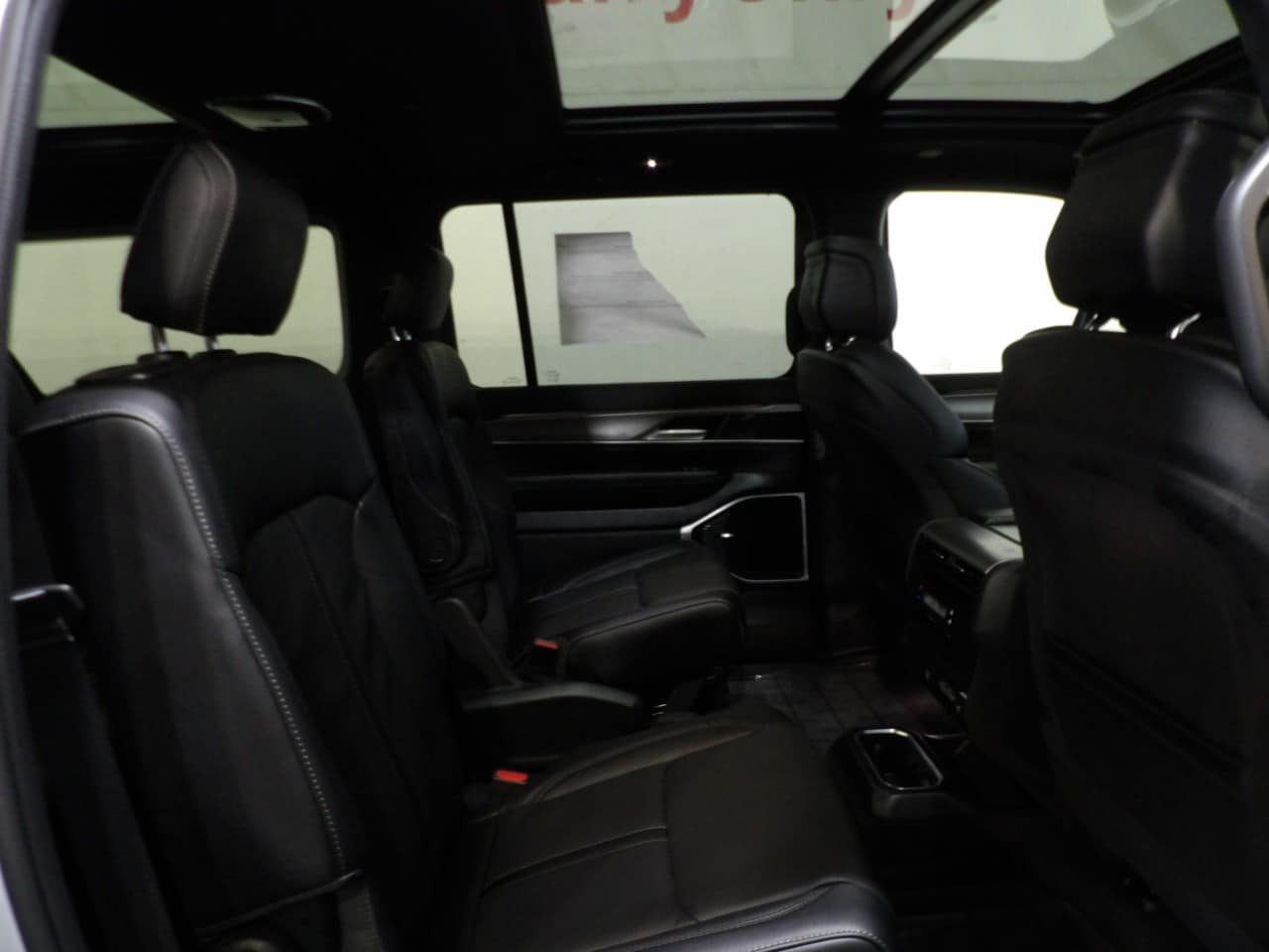 2026 Jeep Grand Wagoneer L Limited Altitude - Photo 19
