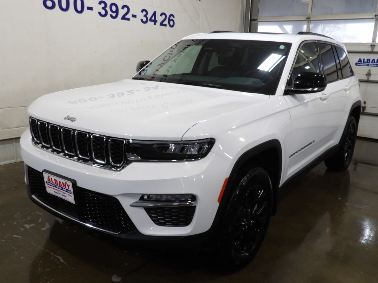 Certified 2023 Jeep Grand Cherokee Limited with VIN 1C4RJHBG7P8847736 for sale in Albany, Minnesota