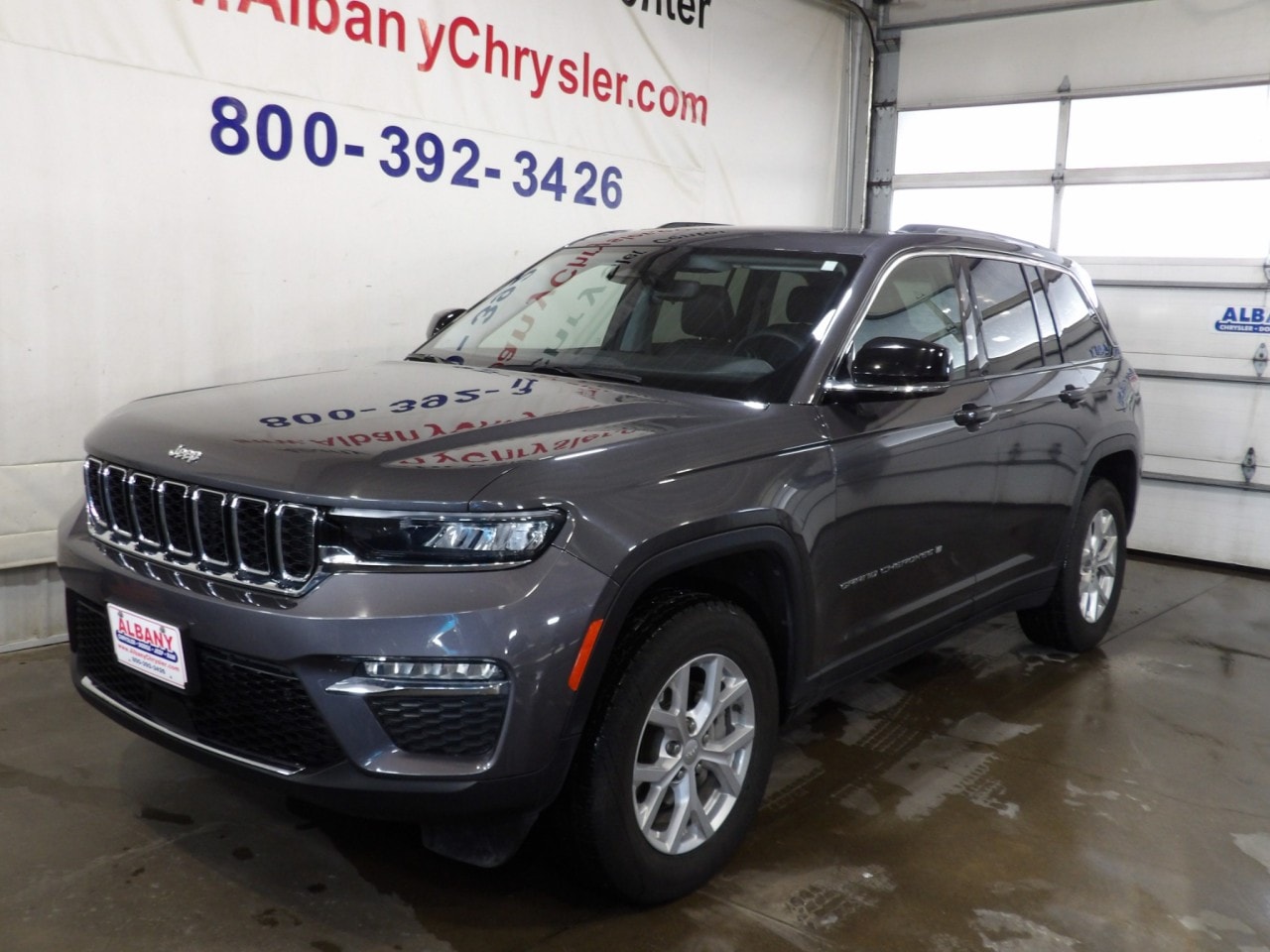 Certified 2024 Jeep Grand Cherokee Limited with VIN 1C4RJHBG3RC715587 for sale in Albany, Minnesota