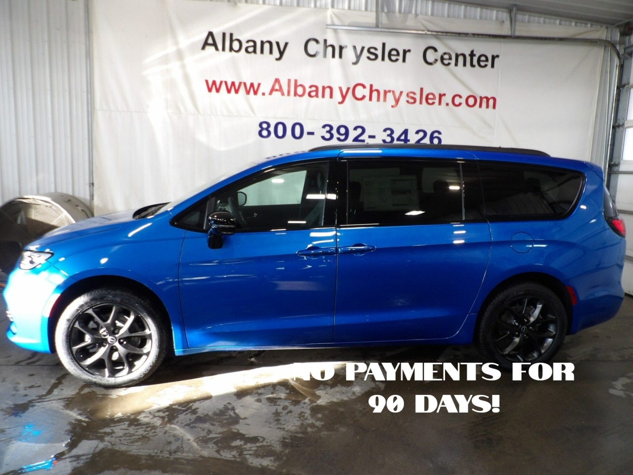 2026 Chrysler Pacifica Select AWD's photo