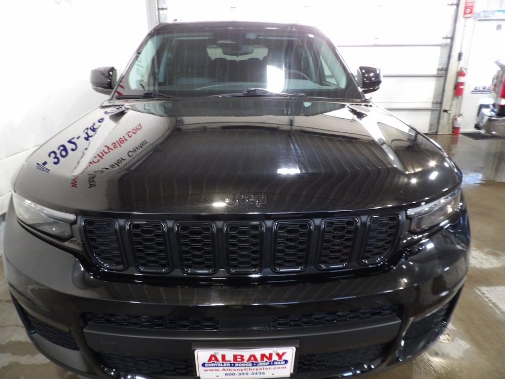 Used 2023 Jeep Grand Cherokee L Limited L Black-Out 4x4 SUV