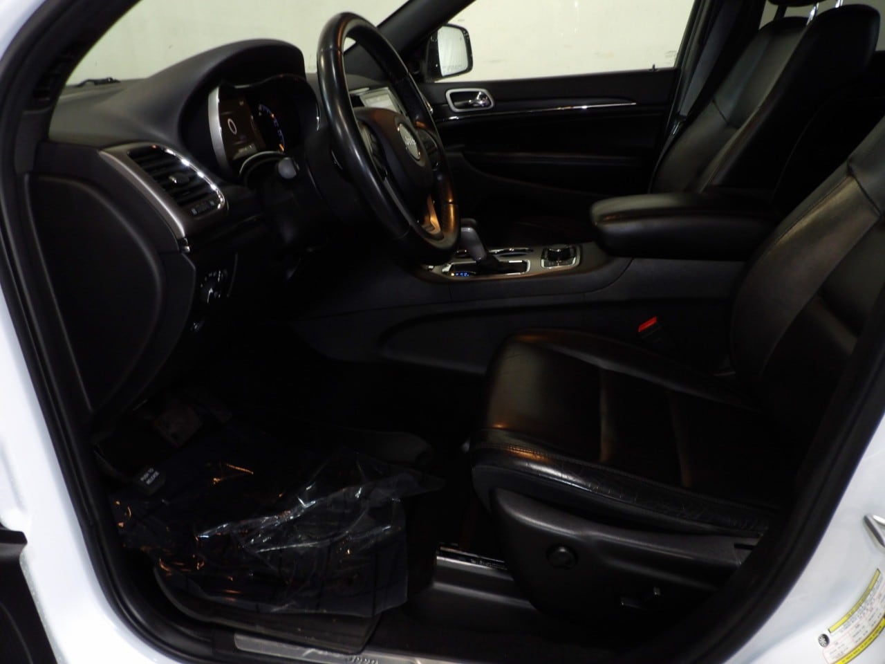 Certified 2019 Jeep Grand Cherokee Limited with VIN 1C4RJFBGXKC735880 for sale in Albany, Minnesota