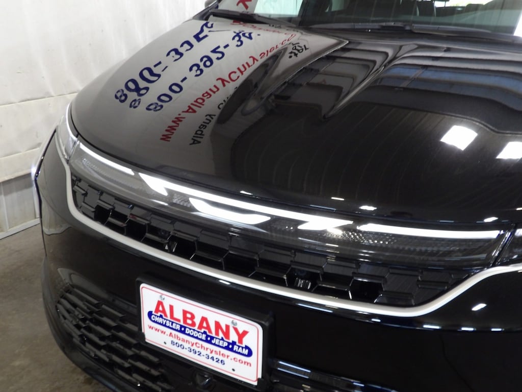 New 2027 Chrysler Pacifica SELECT AWD Passenger Van