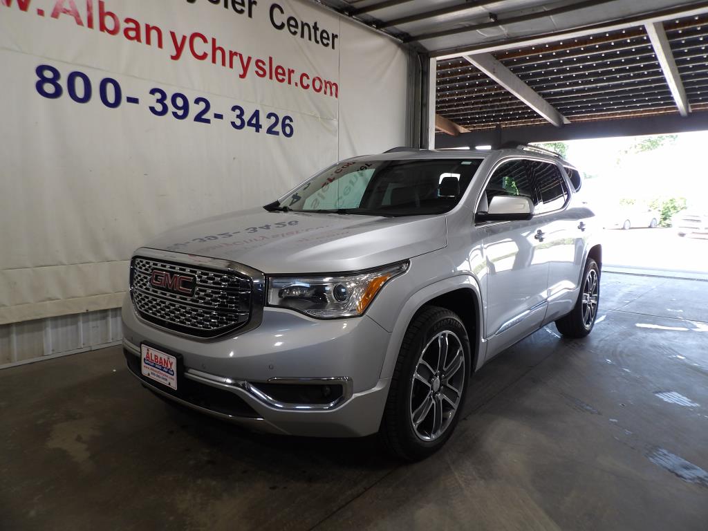 2017 Gmc Acadia Denali photo 3
