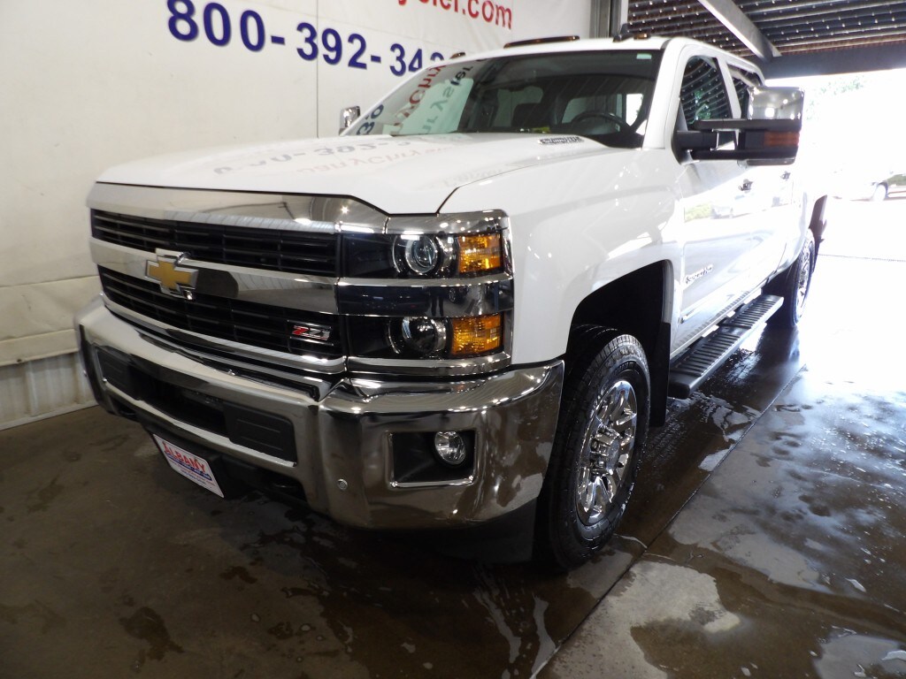 2016 Chevrolet Silverado 3500HD LTZ photo 3