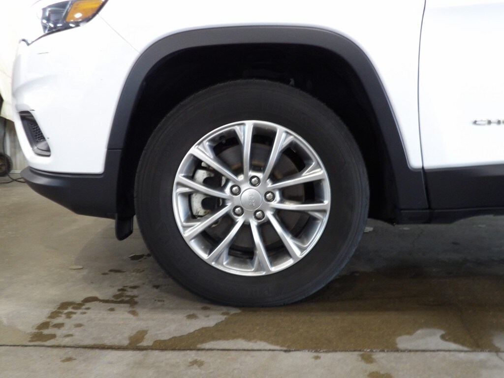 2022 Jeep Cherokee Latitude Lux photo 4
