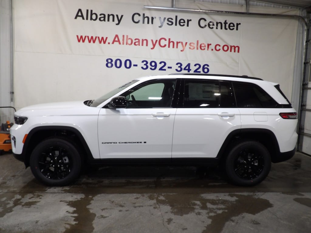New 2025 Jeep Grand Cherokee ALTITUDE X 4X4 Sport Utility