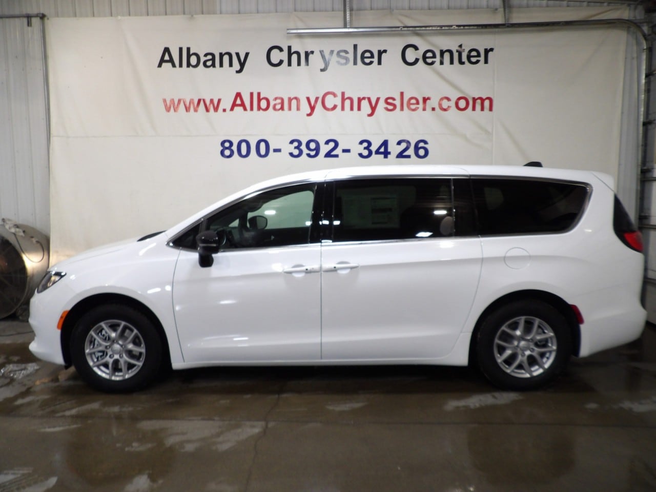 2026 Chrysler Voyager LX's photo