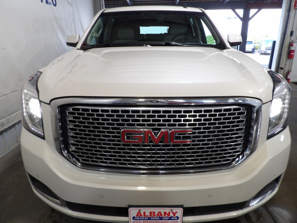 Used 2015 GMC Yukon XL Denali with VIN 1GKS2JKJ3FR213841 for sale in Albany, Minnesota