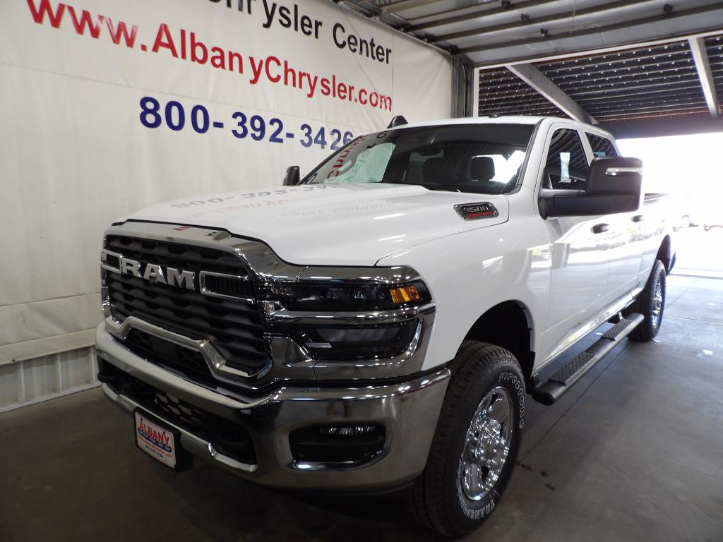 2025 Ram 3500 Tradesman photo 3