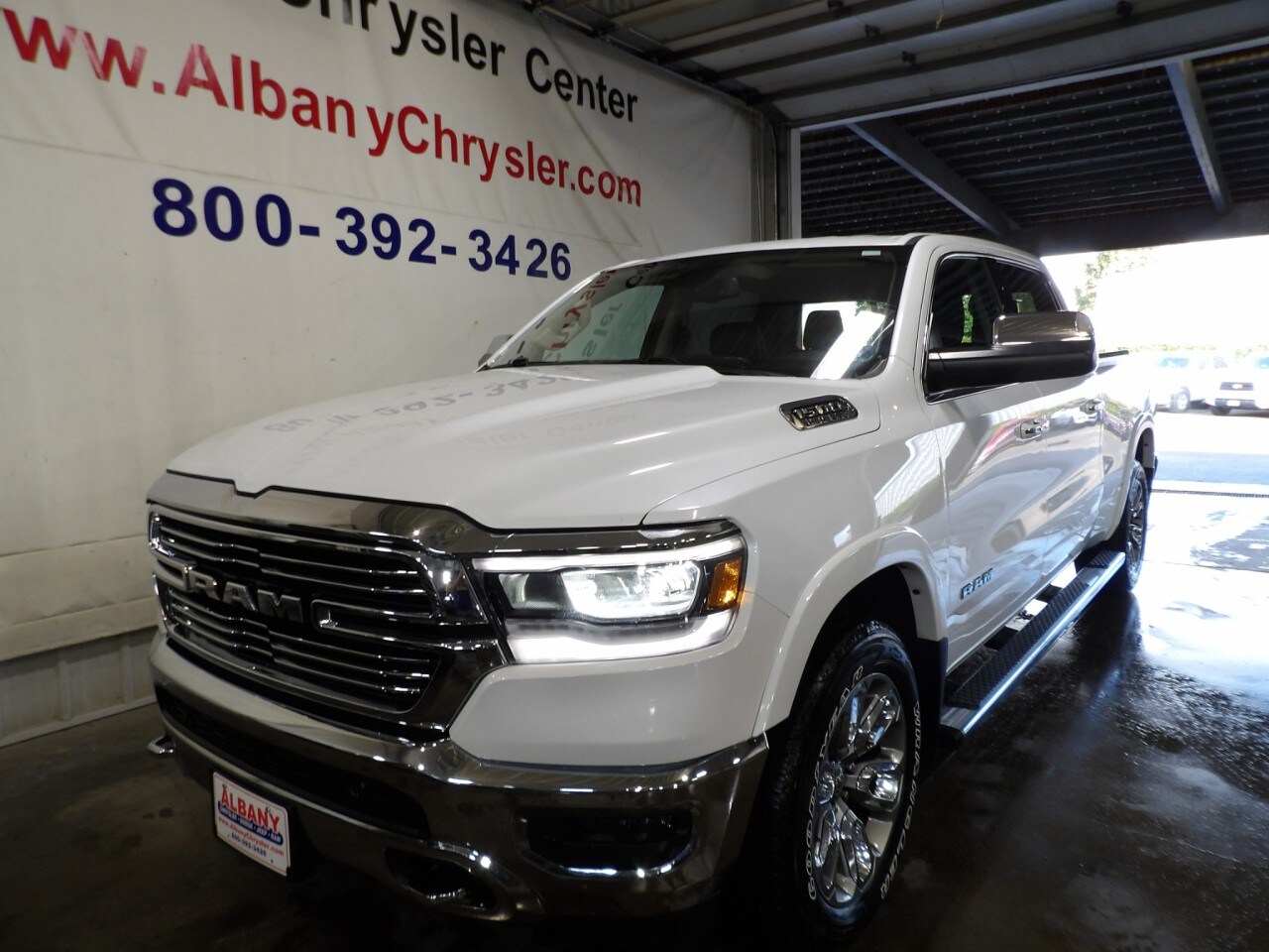 2019 Ram 1500 Laramie photo 3