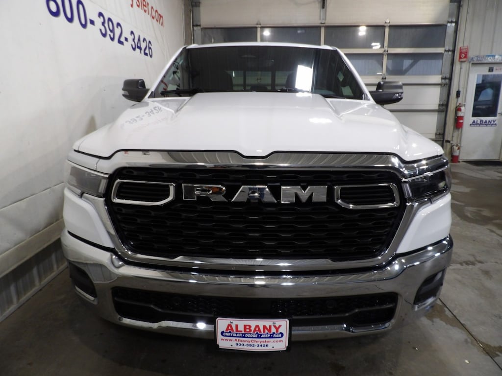 New 2026 Ram 1500 BIG HORN CREW CAB 4X4 5'7 BOX Pickup