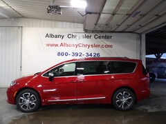2026 Chrysler Pacifica PINNACLE AWD Passenger Van