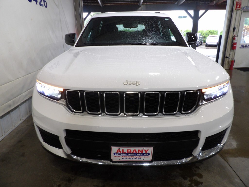 Certified 2024 Jeep Grand Cherokee L Laredo with VIN 1C4RJKAG9R8547701 for sale in Albany, Minnesota