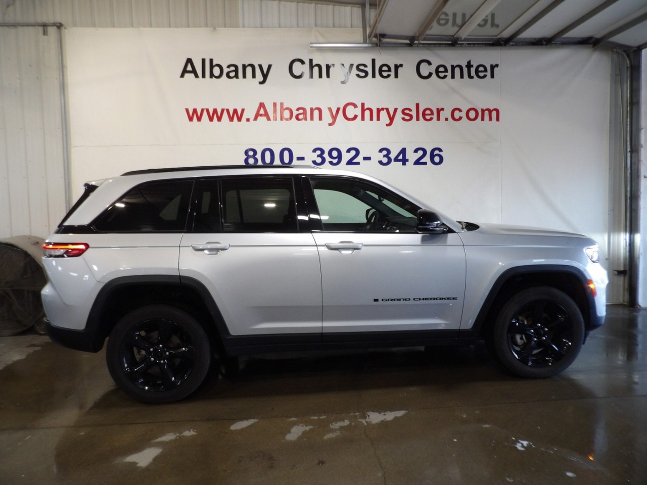 2024 Jeep Grand Cherokee Altitude - Photo 24