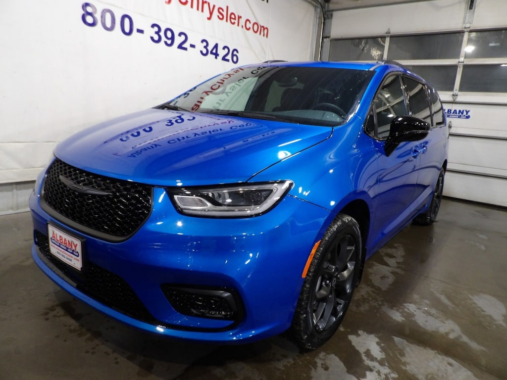 New 2026 Chrysler Pacifica SELECT AWD Passenger Van