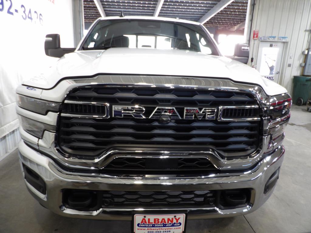 2025 Ram 3500 Tradesman photo 2