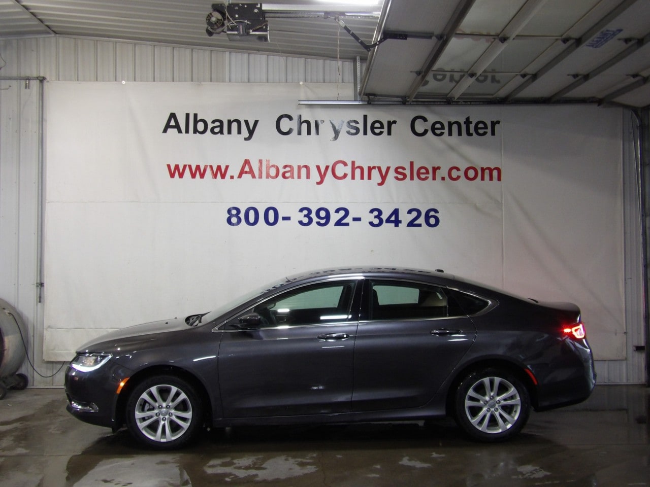 2016 Chrysler 200 Limited's photo