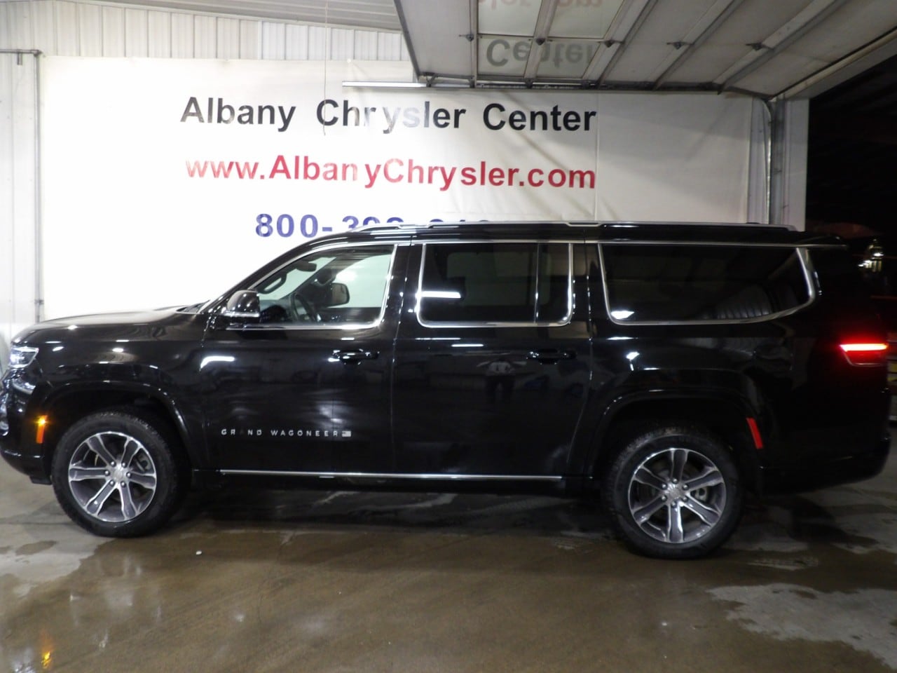 2024 Jeep Grand Wagoneer L Series I's photo