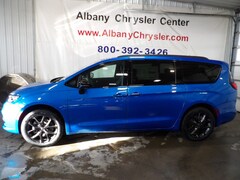 2026 Chrysler Pacifica SELECT AWD Passenger Van