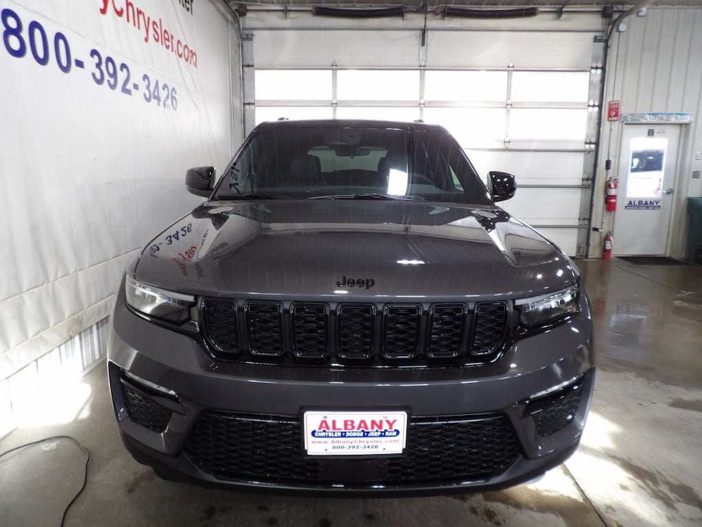 New 2025 Jeep Grand Cherokee LIMITED 4X4 Sport Utility