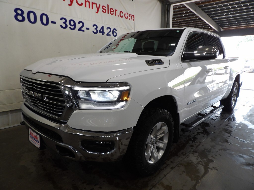 2023 Ram 1500 Laramie photo 3