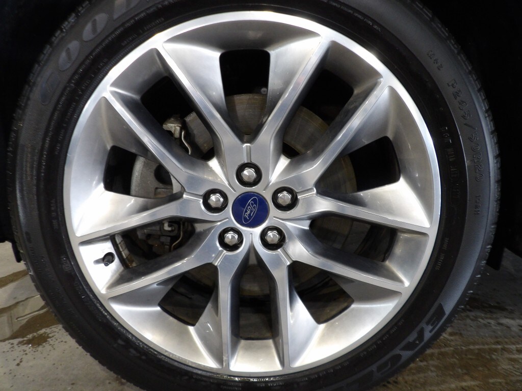 2015 Ford Edge Titanium photo 4