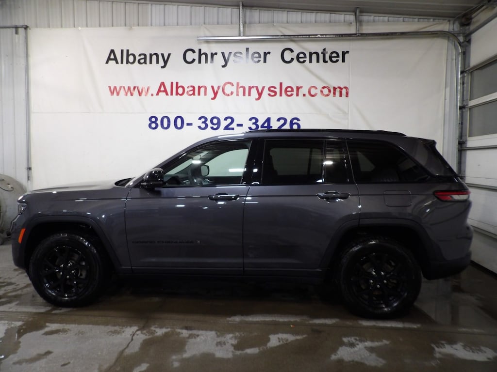 Certified 2024 Jeep Grand Cherokee Altitude X 4x4 Sunroof SUV