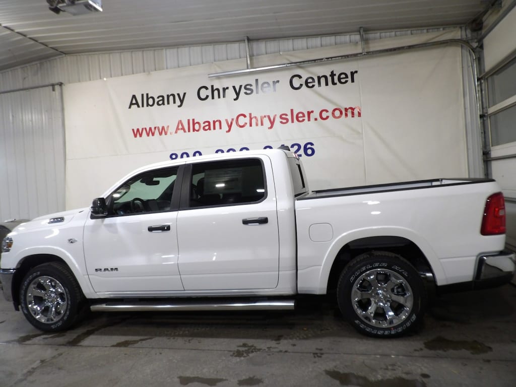 New 2026 Ram 1500 BIG HORN CREW CAB 4X4 5'7 BOX Pickup