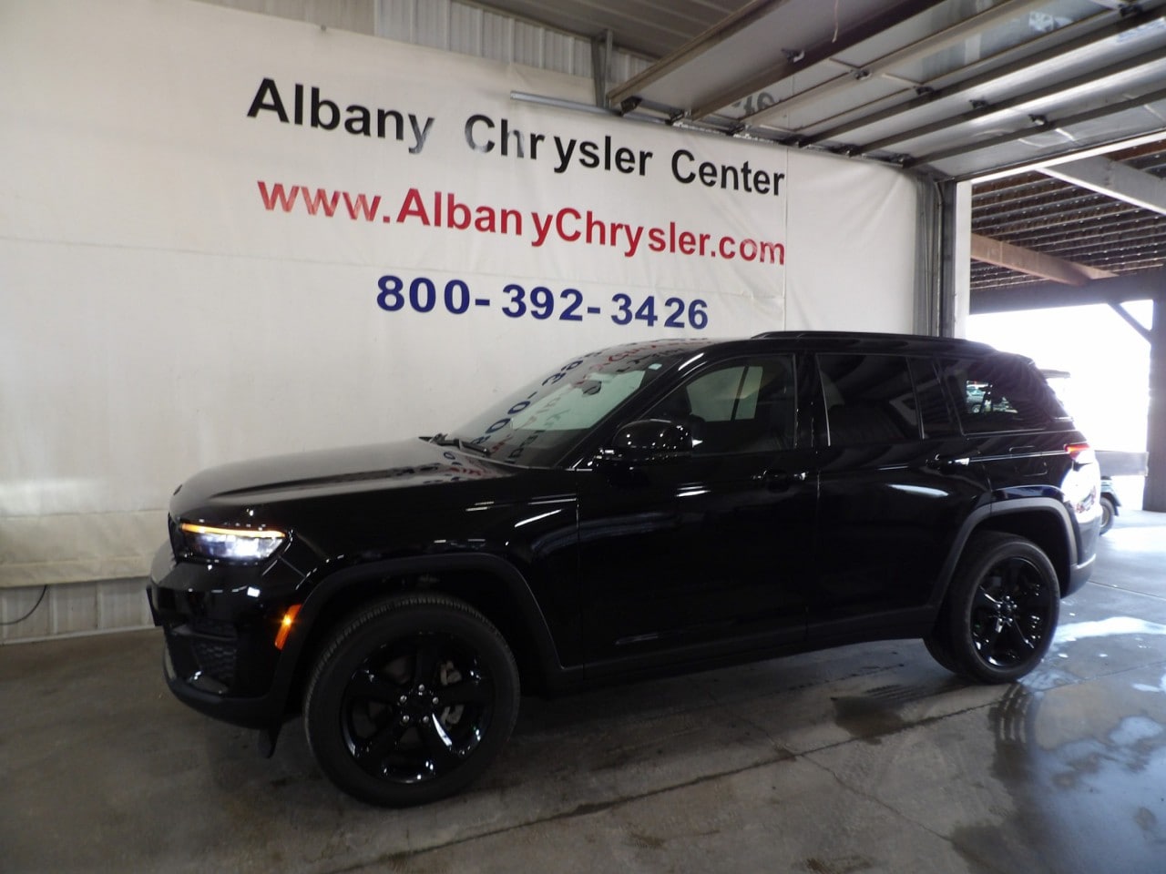 Certified 2024 Jeep Grand Cherokee Altitude with VIN 1C4RJHAG4RC705085 for sale in Albany, Minnesota
