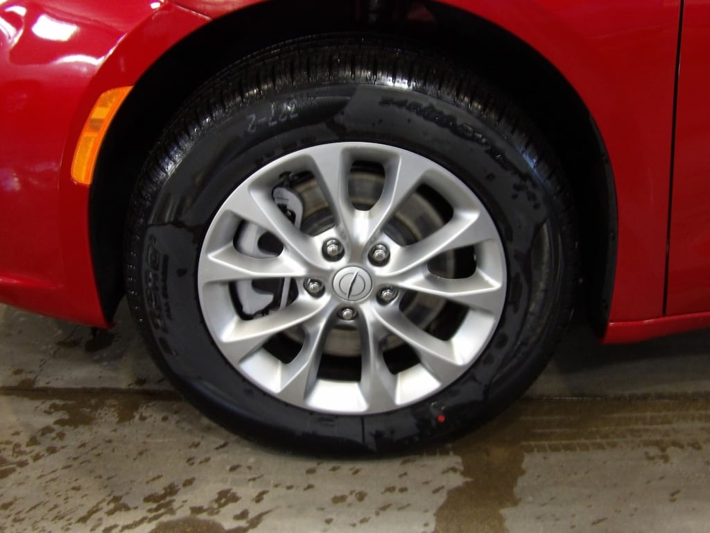 New 2026 Chrysler Pacifica SELECT AWD Passenger Van