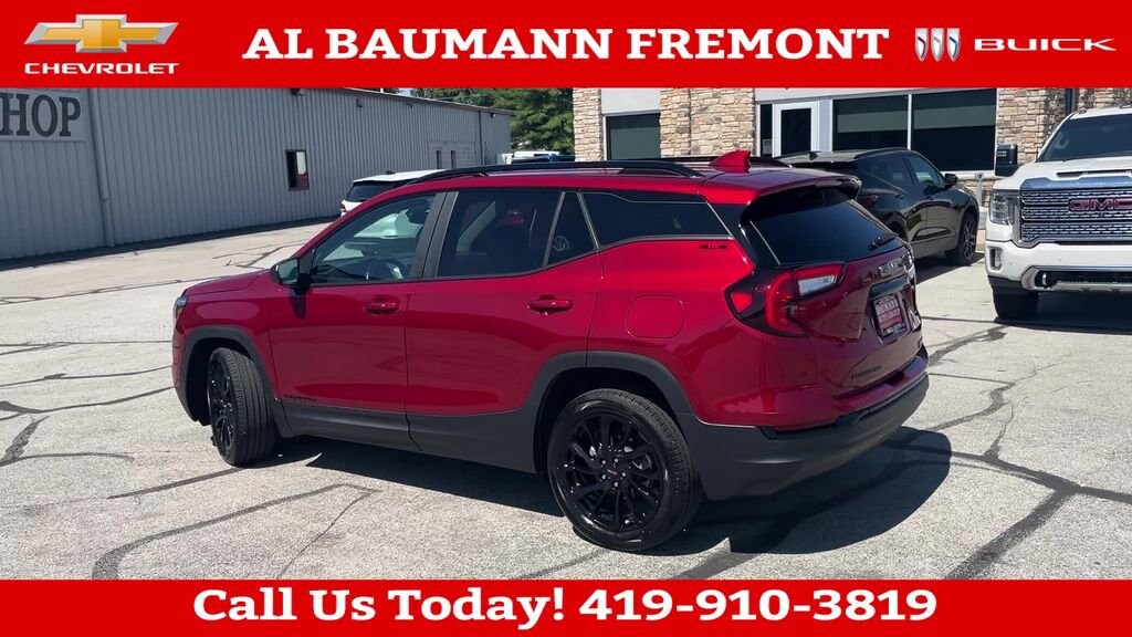 Used 2023 GMC Terrain SLE SUV
