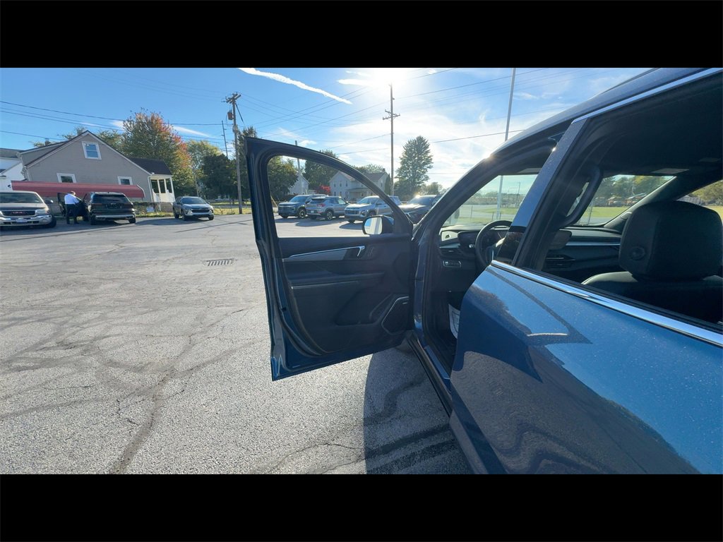 2026 Buick Enclave Preferred photo 2