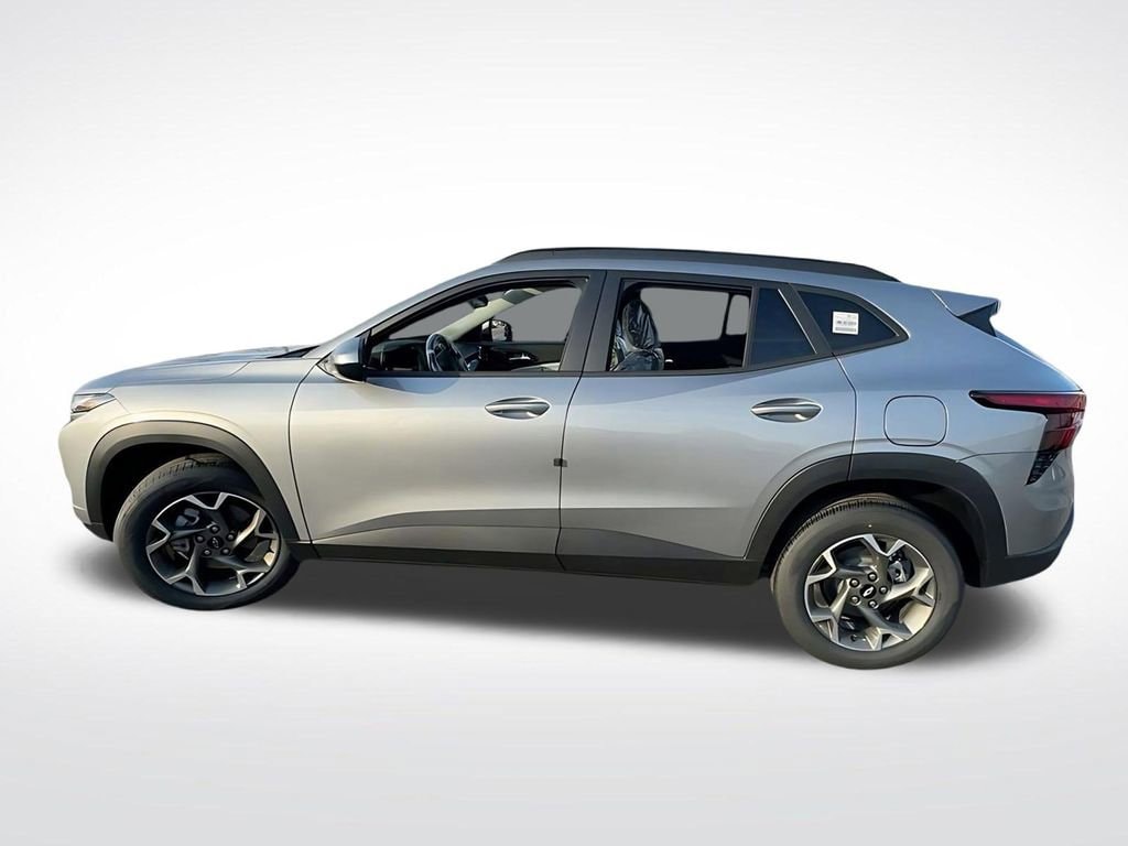 2026 Chevrolet Trax LT - Photo 13