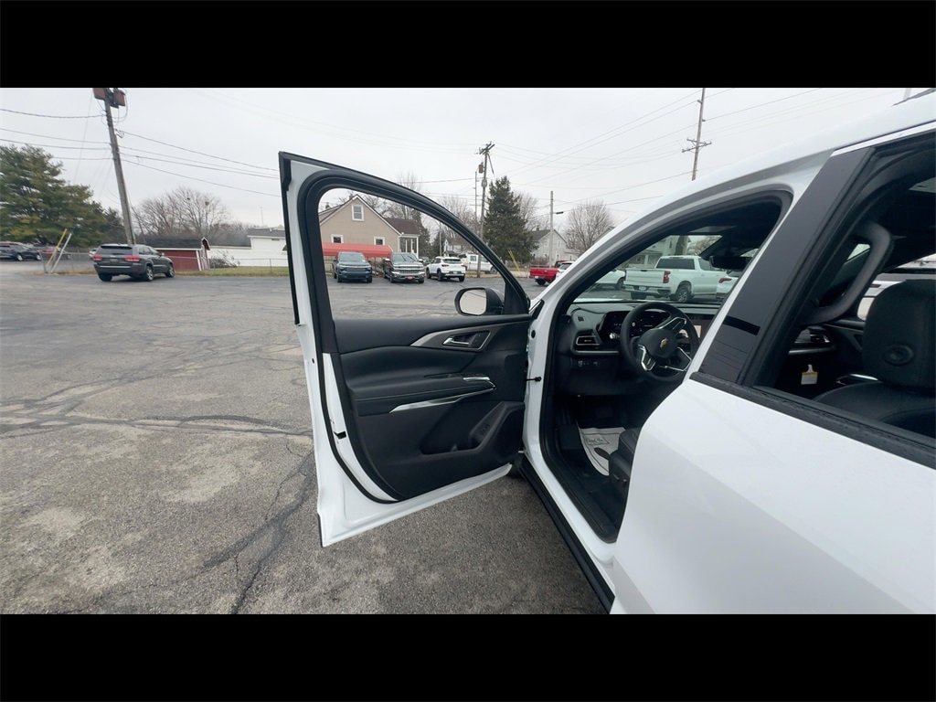 New 2026 Chevrolet Traverse LT SUV