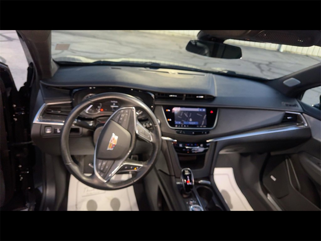 2021 Cadillac XT5 Sport photo 2