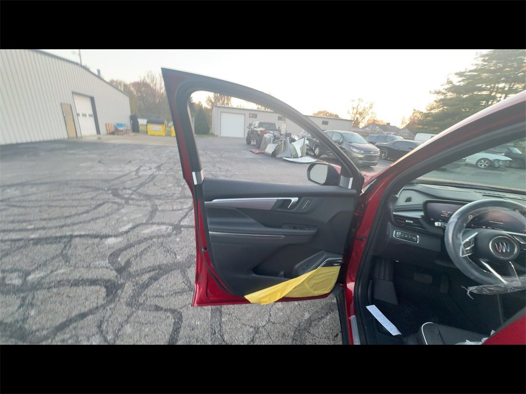 2026 Buick Enclave Preferred photo 2