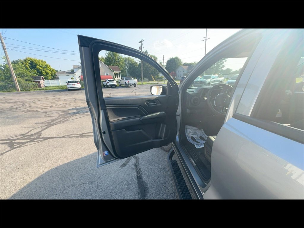 2026 Chevrolet Colorado Trail Boss photo 2