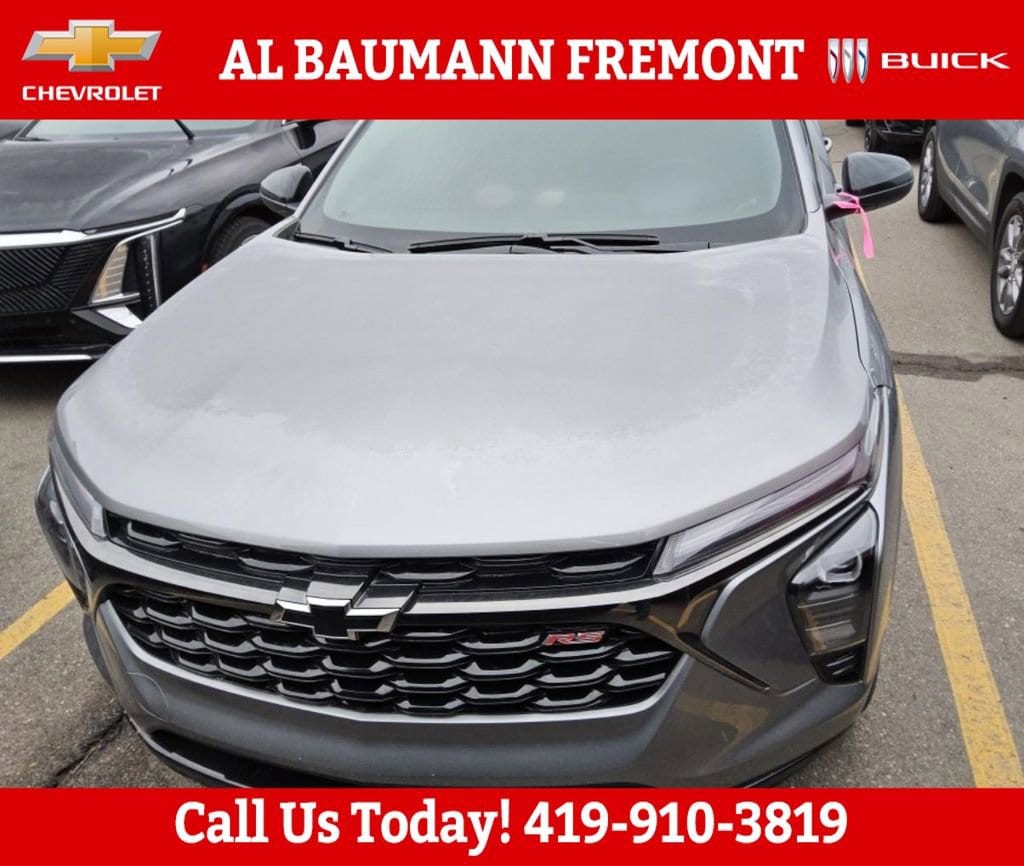 Used 2025 Chevrolet Trax 2RS SUV